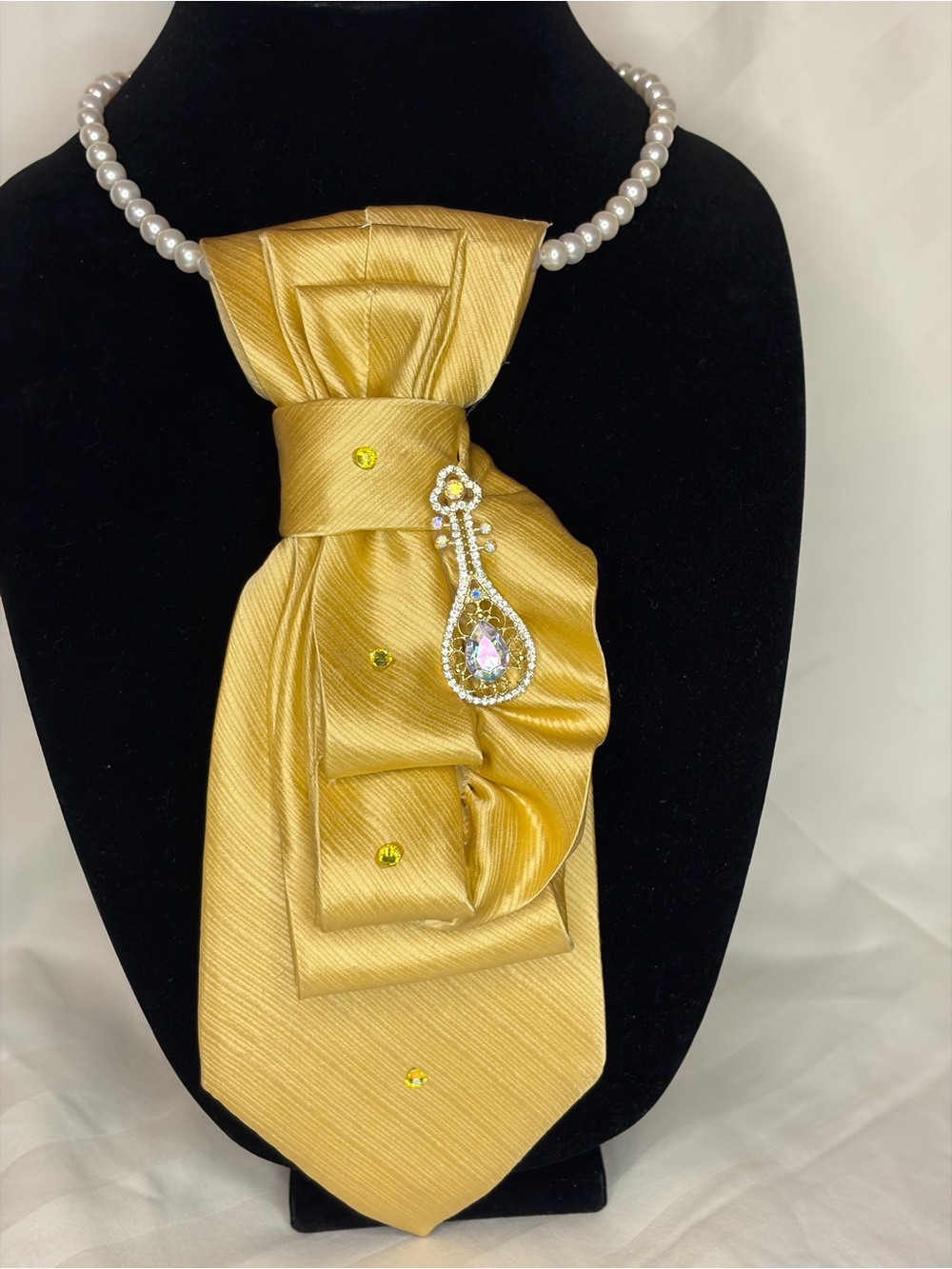 STAFFORD Elegant Gold Silk Neck Tie with Crystal Pendant